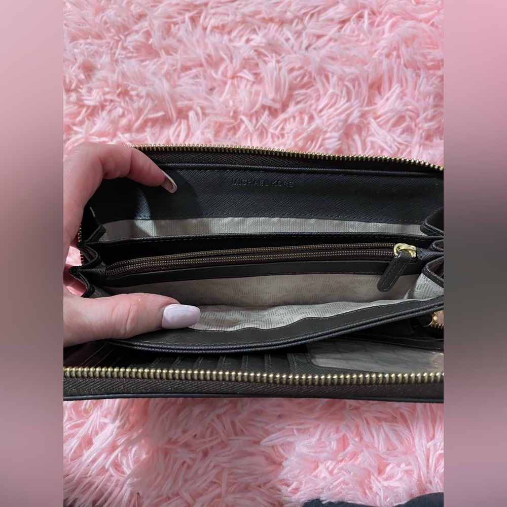 Michael Kors Jet Set Travel Continental Wallet Brown And Gold - Picture 7 of 7
